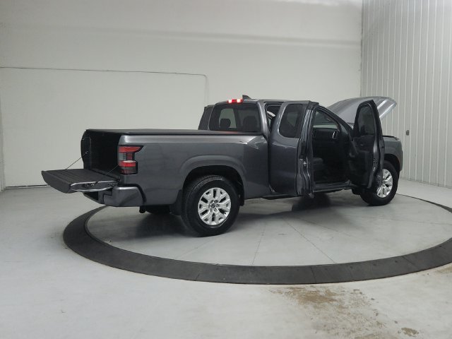 Used 2022 Nissan Frontier SV w/ Technology Package RWD image 16