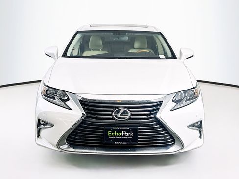 Used 2016 Lexus ES 350 w/ Premium Package w/Wood Trim FWD image 2