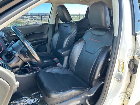Used 2021 Jeep Compass Trailhawk AWD/4WD image 15