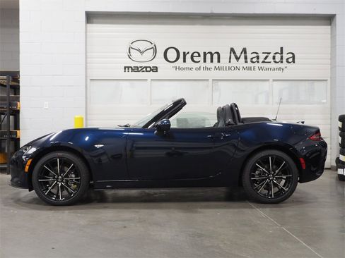 New 2025 MAZDA MX-5 Miata Grand Touring w/ Weather Package image 9