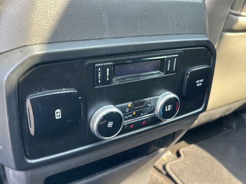Used 2019 Ford Expedition Limited w/ Equipment Group 302A AWD/4WD image 23