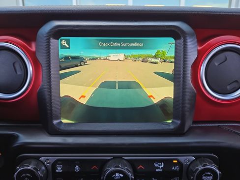 Used 2023 Jeep Gladiator Rubicon w/ LED Lighting Group AWD/4WD image 24