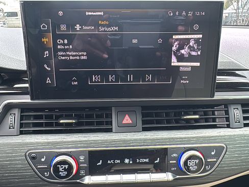 Used 2022 Audi A5 2.0T Premium Plus w/ Premium Plus image 18