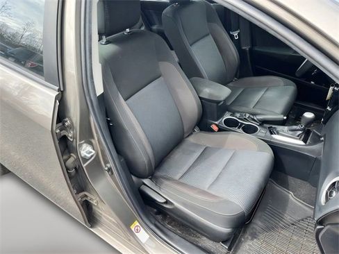 Used 2018 Toyota Corolla LE w/ LE Premium Package w/Moonroof image 14