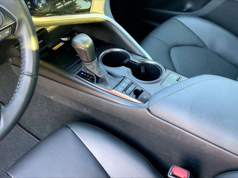Used 2023 Toyota Camry XSE FWD image 18