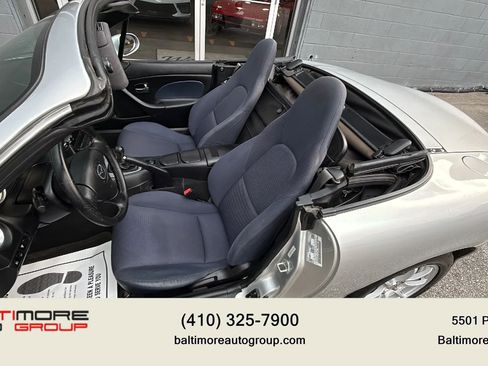 Used 2004 MAZDA MX-5 Miata w/ Cloth Azure Blue Pkg RWD image 23