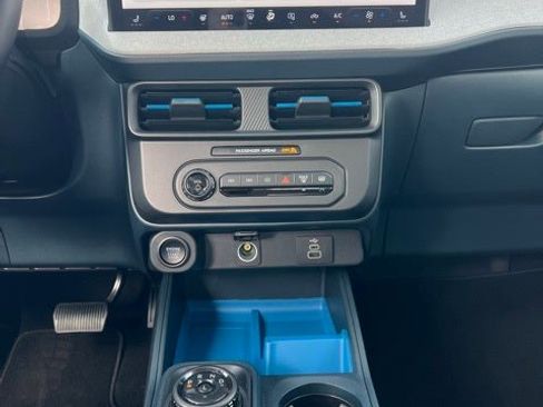 New 2025 Ford Maverick XLT w/ XLT Luxury Package image 11