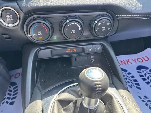 Used 2025 MAZDA MX-5 Miata Club RWD image 15