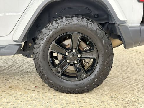 Used 2021 Jeep Wrangler Unlimited Sahara image 11