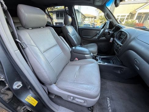 Used 2006 Toyota Sequoia Limited image 9