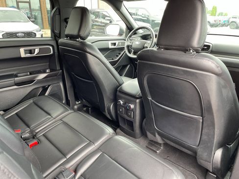 Used 2020 Ford Explorer XLT w/ Equipment Group 202A image 29