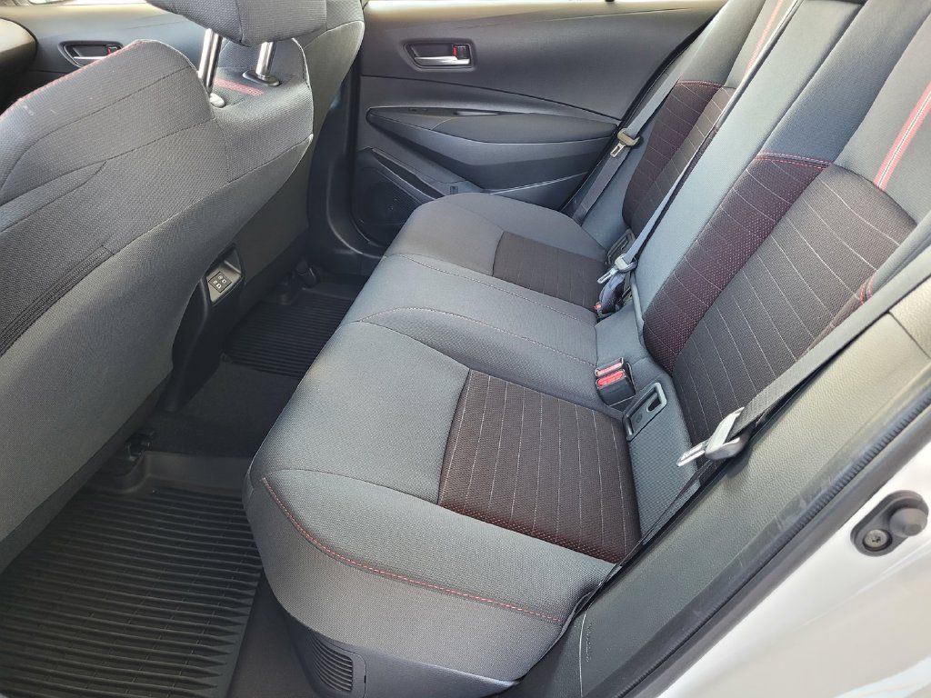 Used 2026 Toyota Corolla SE w/ SE Premium Package FWD image 8