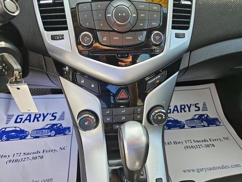 Used 2013 Chevrolet Cruze LT FWD image 19