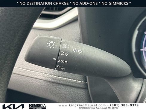 Used 2024 Toyota RAV4 XLE AWD/4WD image 10