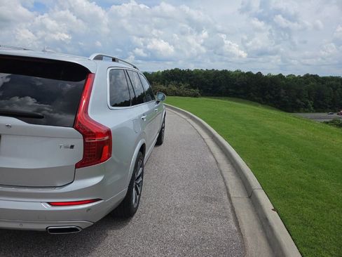 Used 2019 Volvo XC90 T6 Momentum w/ Protection Package Premier AWD/4WD image 8