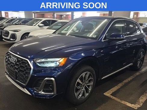 Used 2023 Audi Q5 2.0T Premium w/ Convenience Package image 3