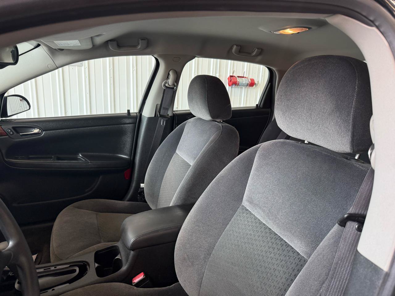 Used 2009 Chevrolet Impala LS FWD image 16