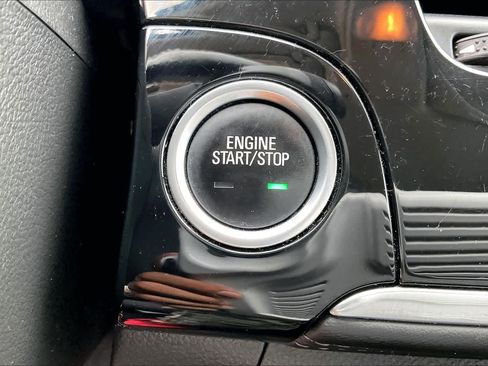Used 2022 Buick Encore Preferred w/ Safety Package AWD/4WD image 32