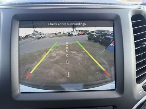 Certified 2022 Jeep Cherokee Latitude Lux image 20