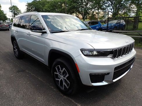 New 2025 Jeep Grand Cherokee L Limited w/ Luxury Tech Group II image 8