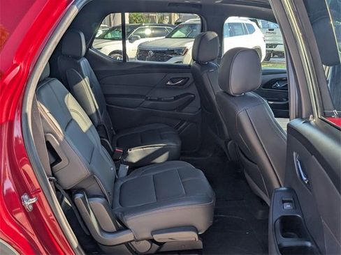 Used 2023 Chevrolet Traverse RS image 13