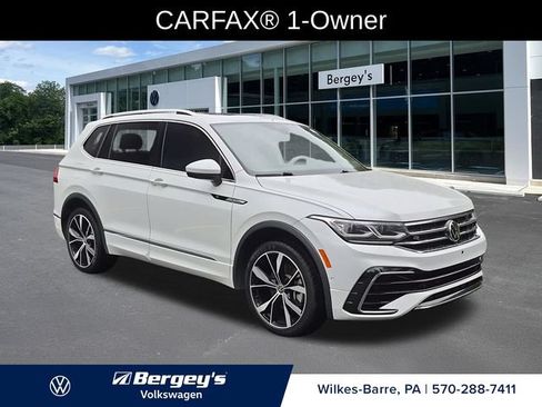 Used 2022 Volkswagen Tiguan SEL R-Line AWD/4WD image 3