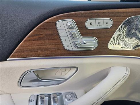 Certified 2025 Mercedes-Benz GLS 450 4MATIC image 20