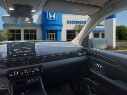Used 2024 Honda Pilot Touring image 33