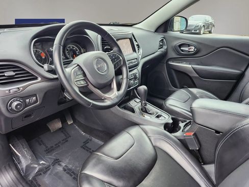 Used 2021 Jeep Cherokee Latitude Plus image 11