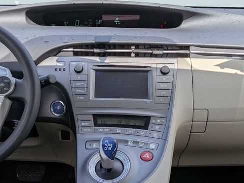 Used 2012 Toyota Prius Two FWD image 16
