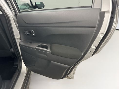 Used 2025 Mitsubishi Outlander Sport ES AWD/4WD image 30