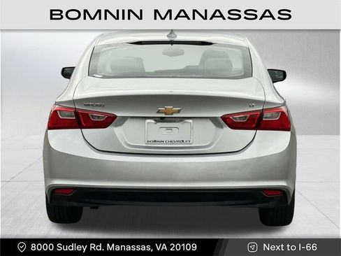 Used 2017 Chevrolet Malibu LT image 5