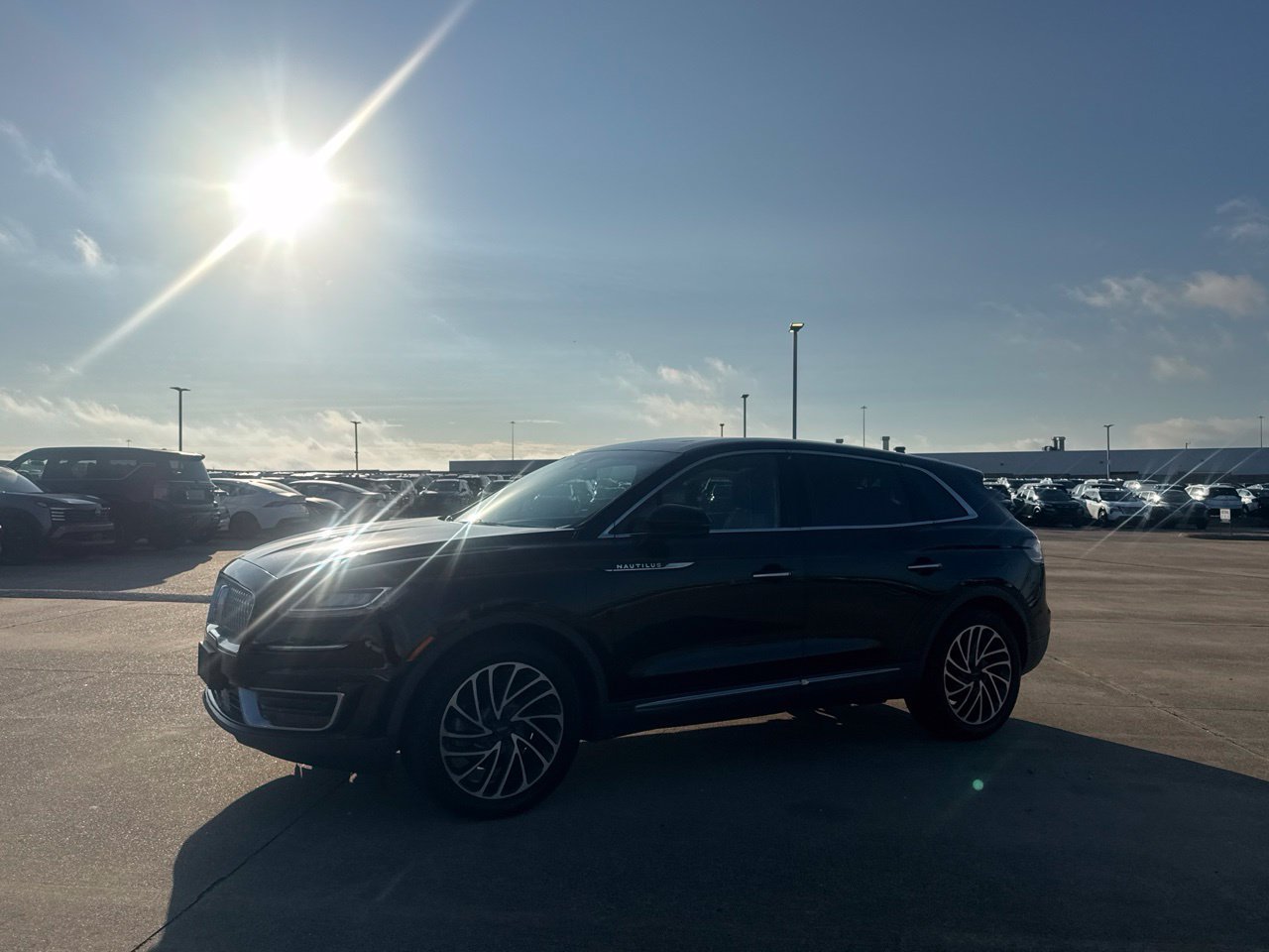 Used 2019 Lincoln Nautilus Reserve w/ Cargo Utility Package FWD image 16