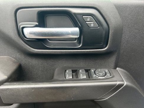 Used 2020 Chevrolet Silverado 2500 Custom w/ Custom Value Package image 7