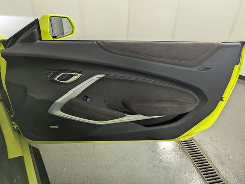Used 2020 Chevrolet Camaro ZL1 RWD image 24