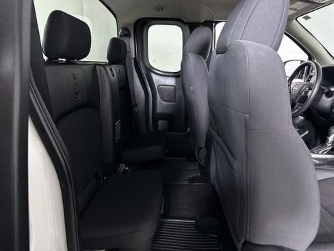 Used 2022 Nissan Frontier S image 55