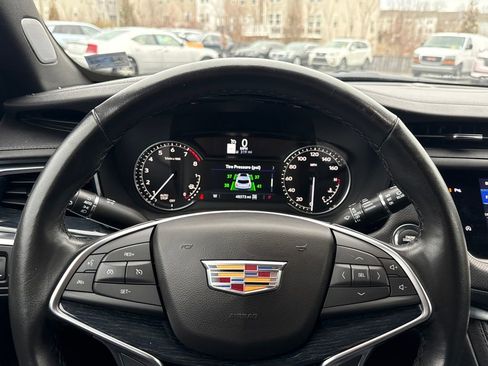 Certified 2024 Cadillac XT5 Premium Luxury image 6