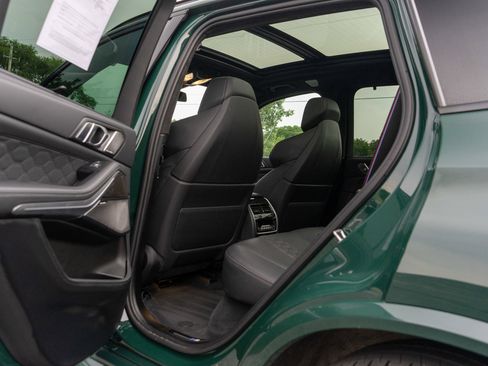 Used 2022 BMW X5 M AWD/4WD image 34