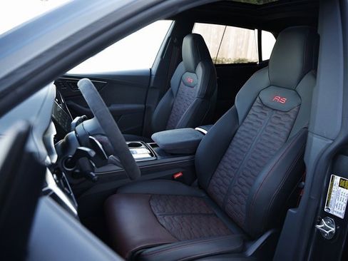 New 2026 Audi RS Q8 performance image 21