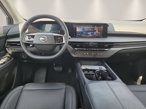 Used 2025 Nissan Murano SV AWD/4WD image 10