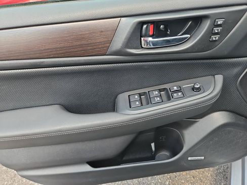 Used 2015 Subaru Legacy 2.5i Limited AWD/4WD image 18
