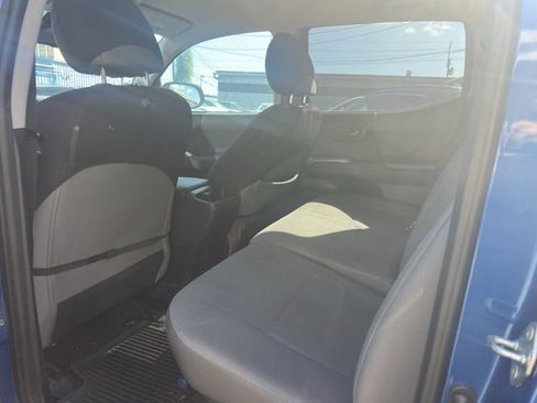 Used 2018 Toyota Tacoma SR5 image 13