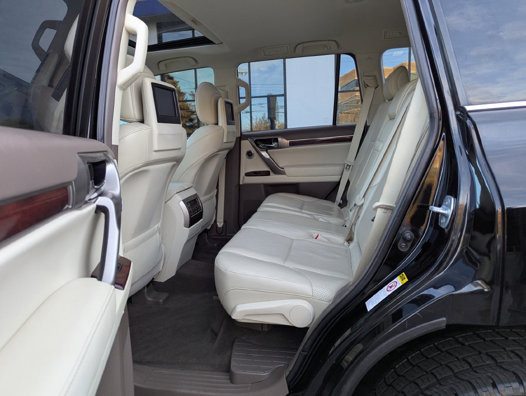 Used 2011 Lexus GX 460 AWD/4WD image 41
