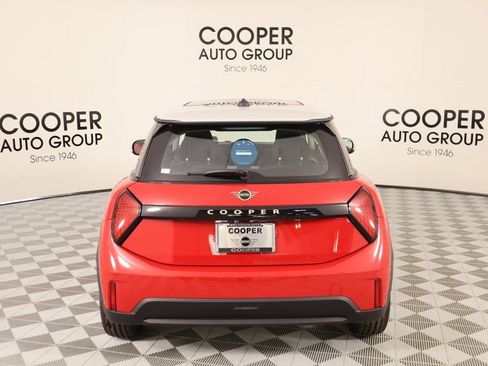 New 2025 MINI Cooper 2-Door Hardtop image 21