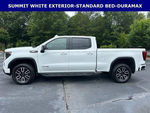 Used 2025 GMC Sierra 1500 AT4 w/ AT4 Premium Package AWD/4WD image 12