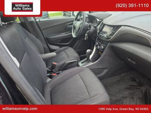 Used 2020 Chevrolet Trax LT w/ LPO, Protection Package AWD/4WD image 15