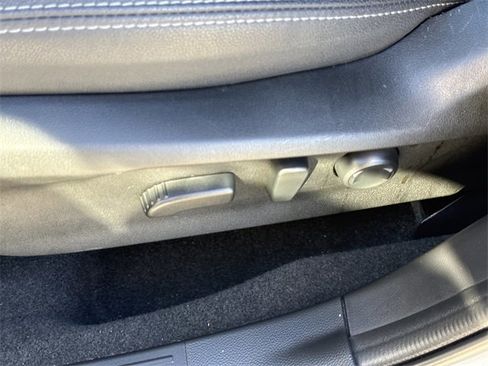 Used 2024 Subaru Forester Premium image 17