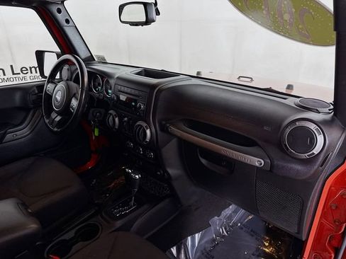Used 2015 Jeep Wrangler Unlimited Sport w/ Quick Order Package 24S image 24