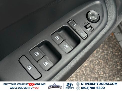 New 2026 Hyundai Venue SE image 21