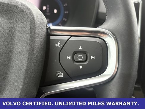 Certified 2023 Volvo XC40 B4 Plus w/ Protection Package Premier image 17